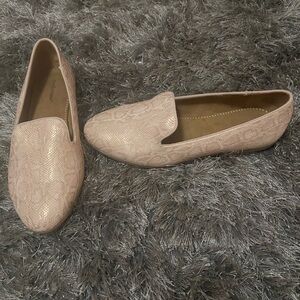 Beautiful snakeskin flats